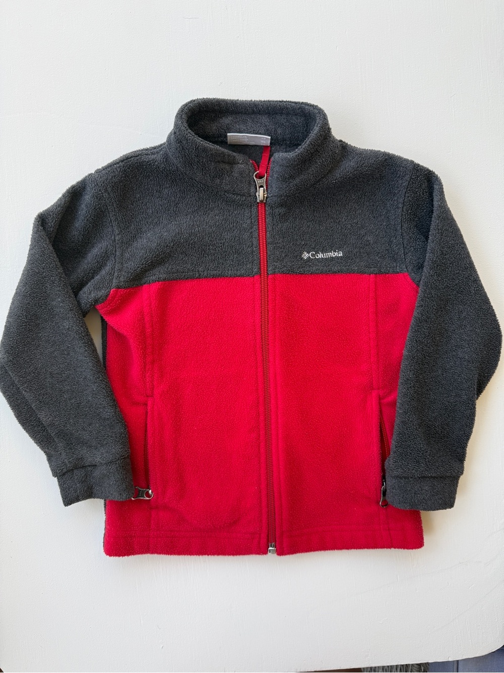 Columbia Charcoal Fleece Jacket with Red Zipper Detail